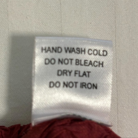 Nicola Sleeveless Top Dark Red Size Small in Excellent Condition - Picture 6 of 6